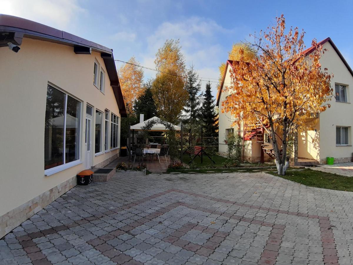 Steaua Nordului Hotel Târgu Neamţ Exterior foto